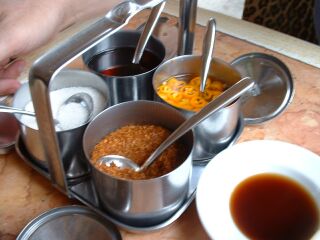 2003_0630_163056AA.JPG - 17,444BYTES