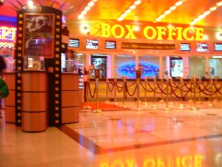 2003_0630_172955AA.JPG - 20,031BYTES